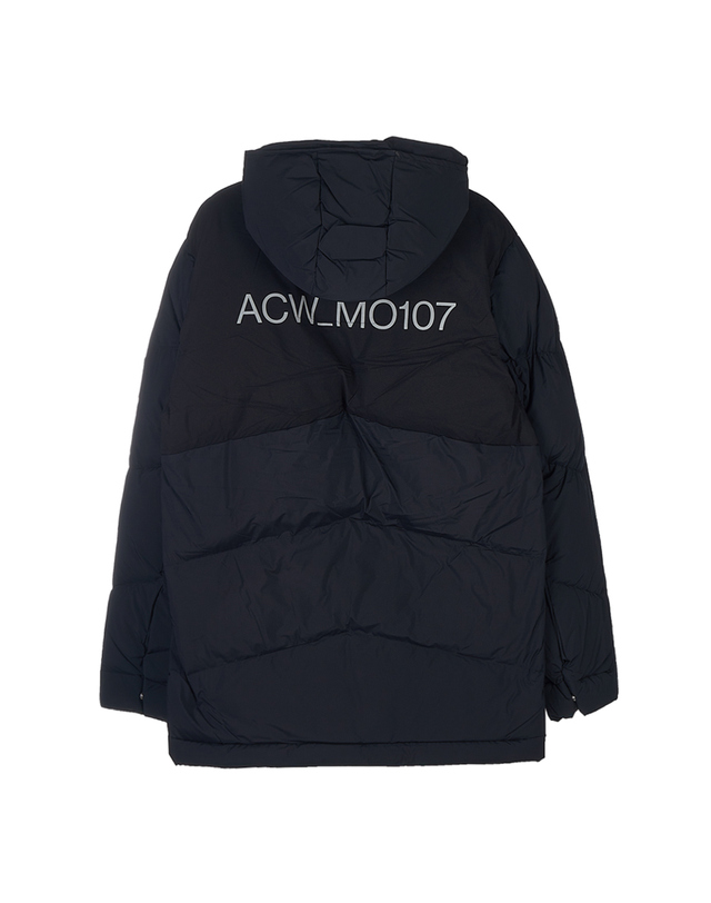 어콜드월 [어콜드월] 로고 패딩 ACWMO107 BLACK 착용컷