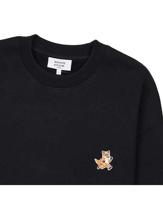 메종키츠네 [메종 키츠네] FW24 남성 스피디폭스 패치 맨투맨 MM00313KM0307 P199 착용컷