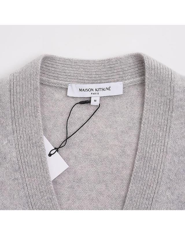 메종키츠네 [메종 키츠네] FW25 남성 폭스헤드 램스울 가디건 PM00502KT1006 H120 착용컷