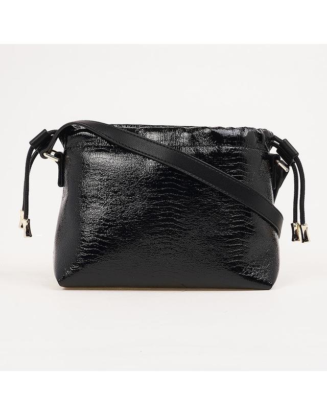 아페쎄 [APC] SS26 여성 니논 미니 숄더백 PUACC F61582 LZZ 착용컷