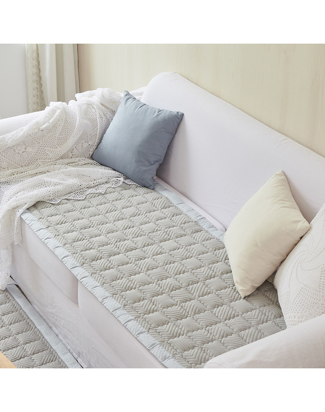 이솔홈 이솔홈 Y패턴 시원한 냉감 소파패드 쇼파패드 4인용 착용컷