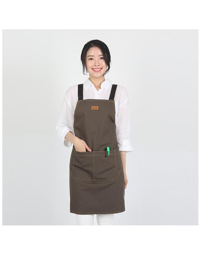이솔홈 이솔홈 라떼 공방 무지 앞치마 2color 착용컷
