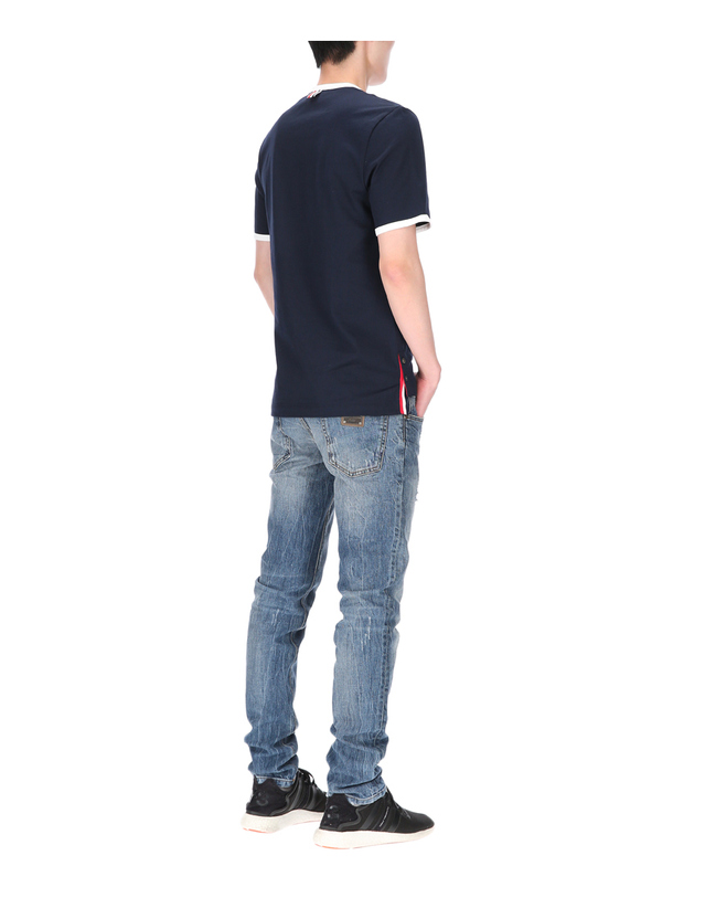 톰브라운 삼선탭 링거 MJS083A 00042 415 남성 반팔 티셔츠 착용컷