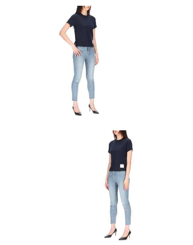 톰브라운 릴렉스핏 FJS036A 05398 415 여성 반팔티셔츠 착용컷