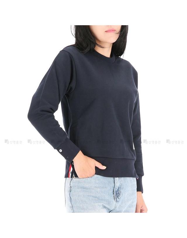 톰브라운 센터백 스트라이프 FJT070A 03377 415_NEW 톰브라운 루프탭 여성 맨투맨 긴팔 티셔츠 스웨트셔츠 착용컷