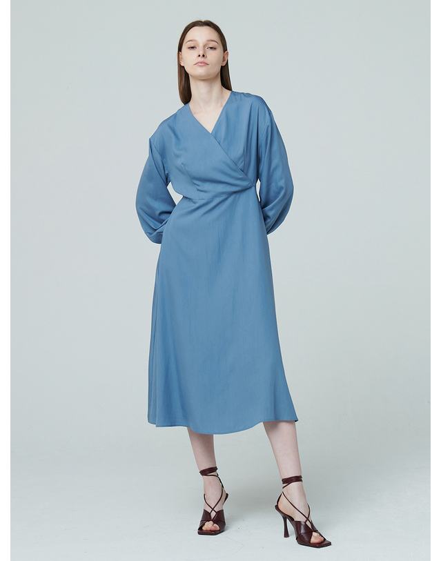 누브 Wrap Flare Dress - Sky Blue 착용컷