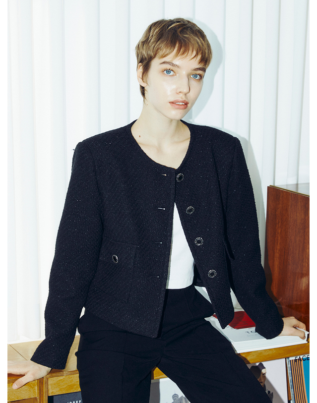 누브 Tweed Crop Jacket - Black 착용컷
