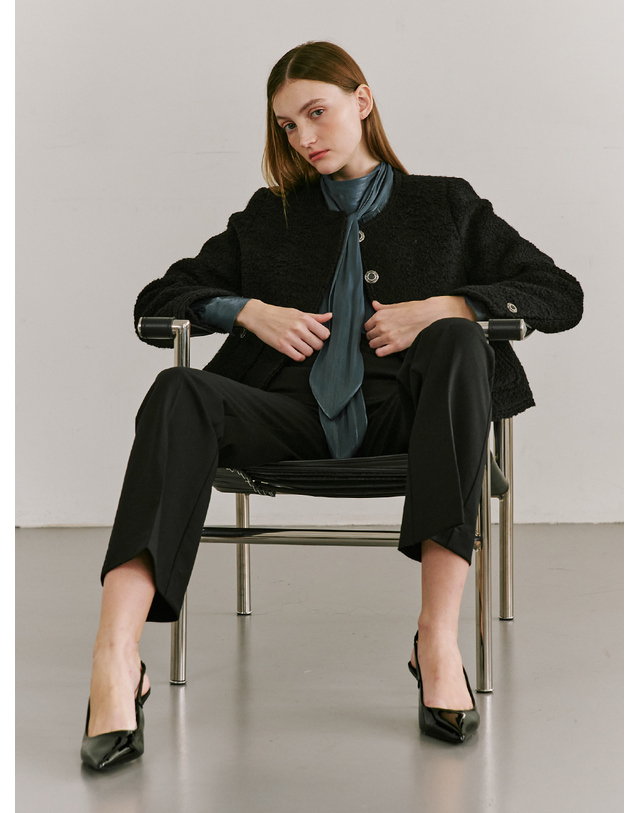 누브 Boucle Tweed Stitch Jacket - Black 착용컷