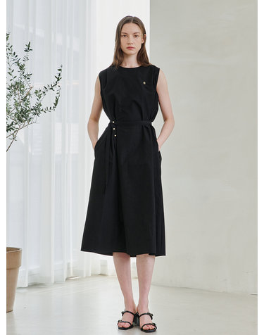 Round Neck Sleeveless Belted Dress - Black