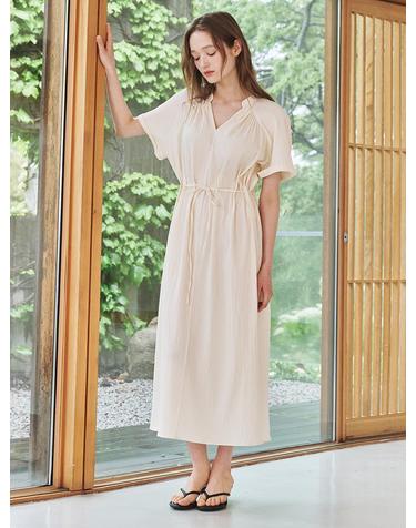 브이넥 셔링 드레스-아이보리 / V-Neck Shirring Dress - Ivory