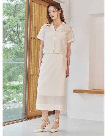 노치드 카라 크롭 블라우스 셋업 - 크림 / Notched Collar Crop Blouse Set Up - Cream