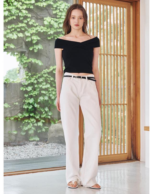 누브 오프숄더 셔링 티셔츠 - 블랙 / Off Shoulder Shirring T-Shirts - Black 착용컷