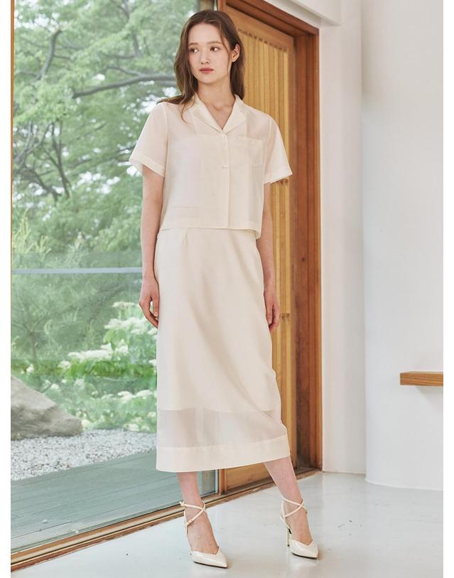 누브 노치드 카라 크롭 블라우스 셋업 - 크림 / Notched Collar Crop Blouse Set Up - Cream 착용컷