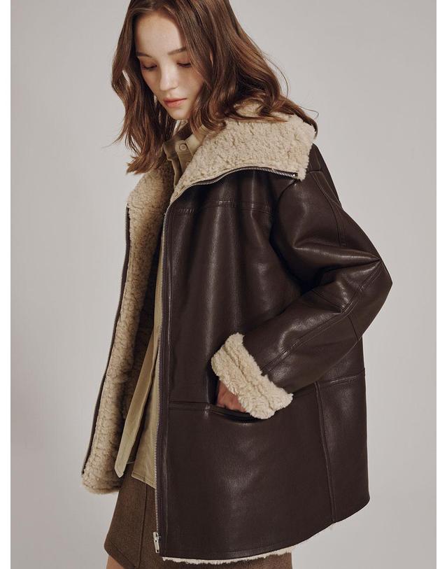 누브 레더 무스탕 코트 - 브라운 / Leather Mustang Coat - Brown 착용컷