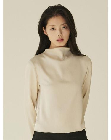 하프넥 실키 블라우스 - 베이지/ Half‑Neck Silky Blouse - Beige