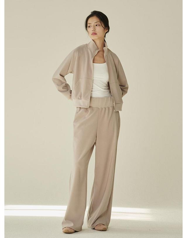 누브 스트레치 져지 팬츠 - 베이지/ Stretch Jersey Pants - Beige 착용컷