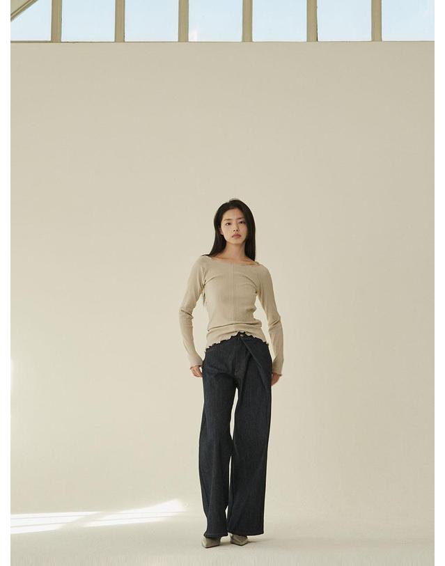 누브 스티치 슬림핏 티셔츠 - 베이지/ Stitch Slim Fit T‑Shirt - Beige 착용컷