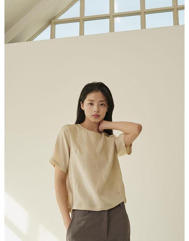 누브 라운드넥 시어 블라우스 - 크림/ Round‑Neck Sheer Blouse - Cream 착용컷