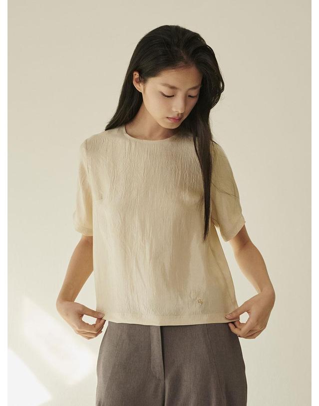 누브 라운드넥 시어 블라우스 - 크림/ Round‑Neck Sheer Blouse - Cream 착용컷