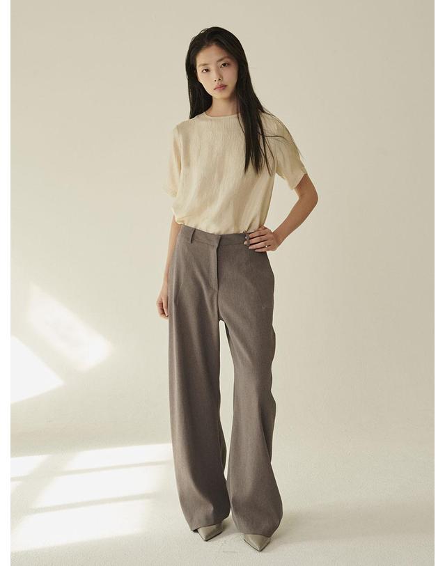 누브 라운드넥 시어 블라우스 - 크림/ Round‑Neck Sheer Blouse - Cream 착용컷
