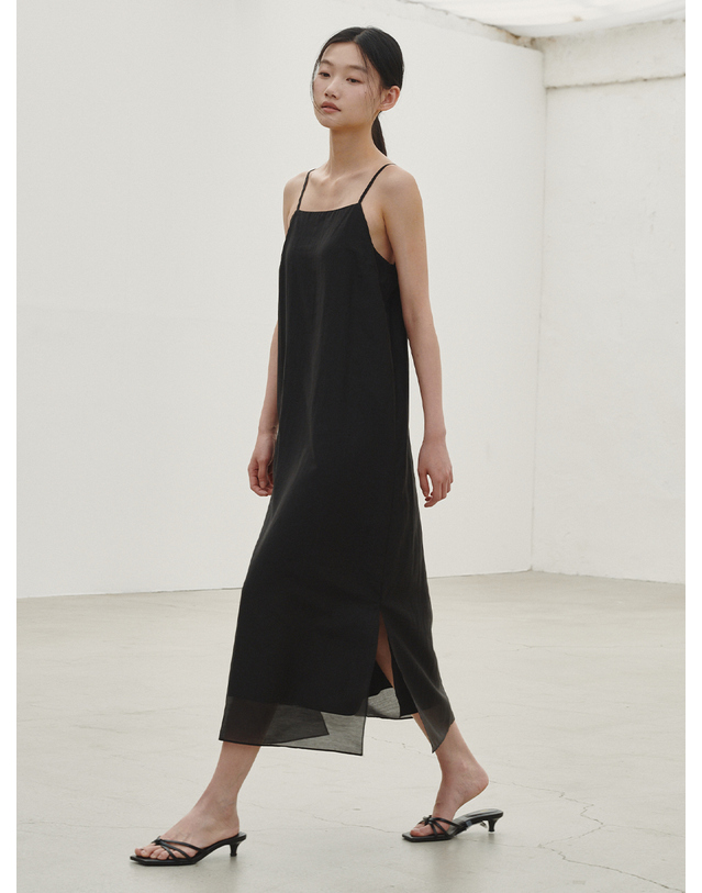 누브 레이어드 슬리브리스 롱 드레스 - 블랙 / Layered Sleeveless Long Dress - Black 착용컷