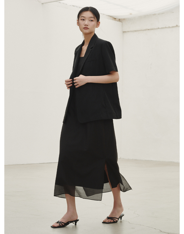 누브 레이어드 슬리브리스 롱 드레스 - 블랙 / Layered Sleeveless Long Dress - Black 착용컷