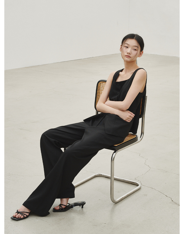 누브 린넨 베스트 블라우스 셋업- 블랙 / Linen Vest Blouse Set up - Black 착용컷