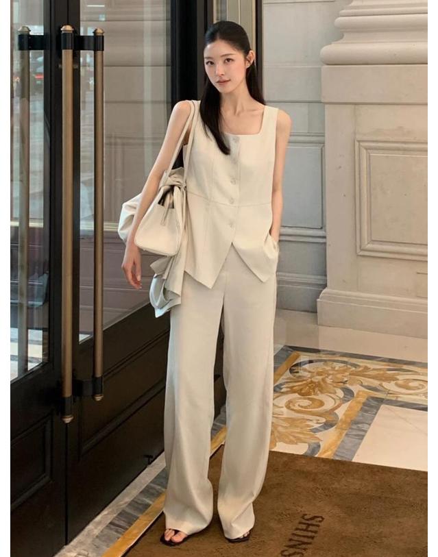 누브 린넨 베스트 블라우스 셋업 - 아이보리 / Linen Vest Blouse Set up - Ivory 착용컷