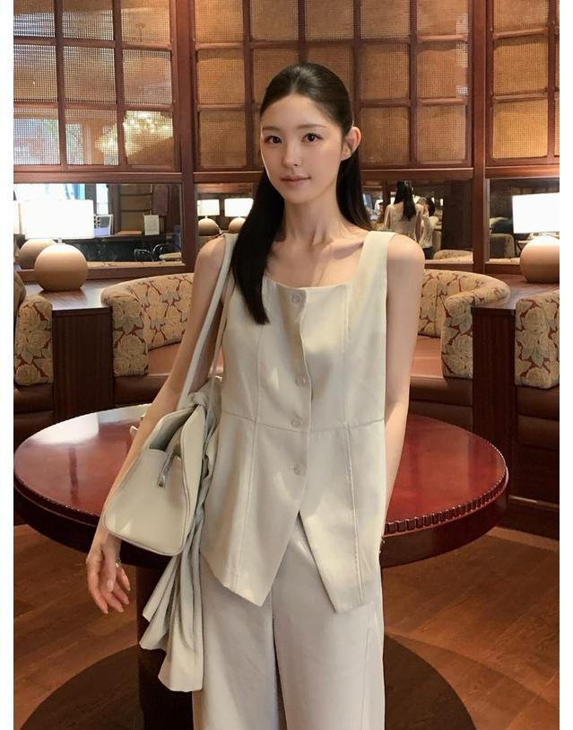 누브 린넨 베스트 블라우스 셋업 - 아이보리 / Linen Vest Blouse Set up - Ivory 착용컷