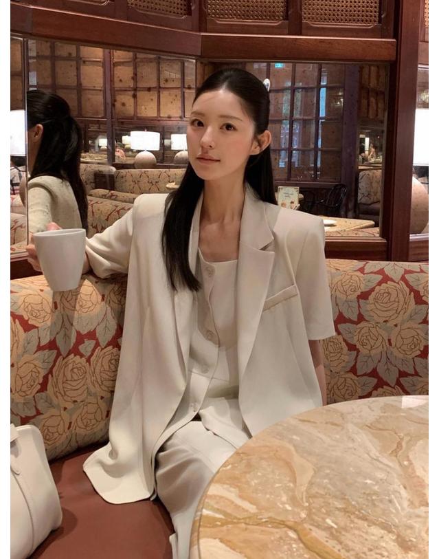 누브 린넨 벨티드 자켓 셋업 - 아이보리 / Linen Belted Jacke Set up - Ivory 착용컷