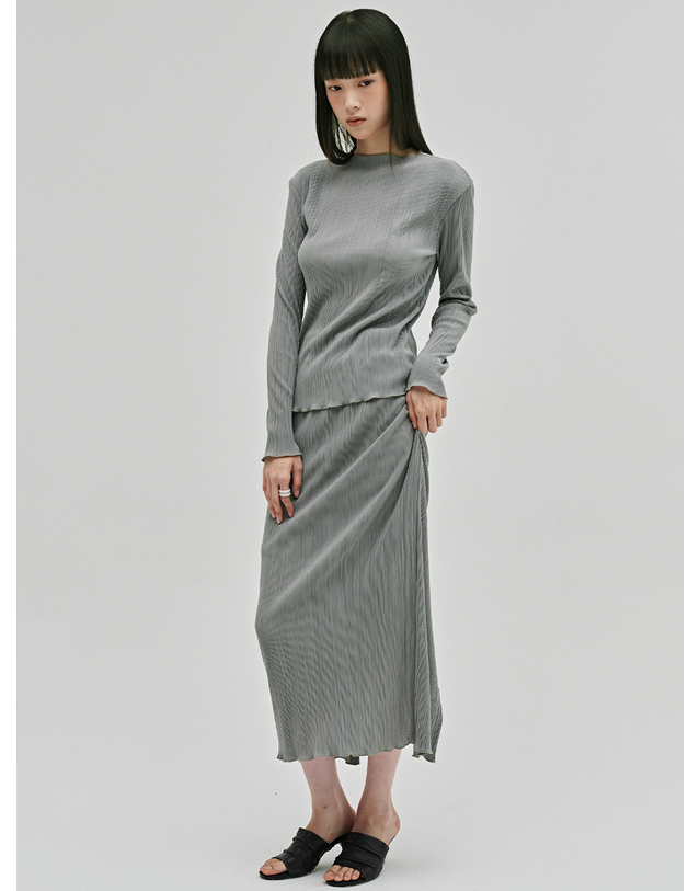 누브 플리츠 모크넥 롱슬리브 티셔츠 - 라이트 그레이 / Pleated Mock Neck Long Sleeve T-Shirt - L.Gray 착용컷