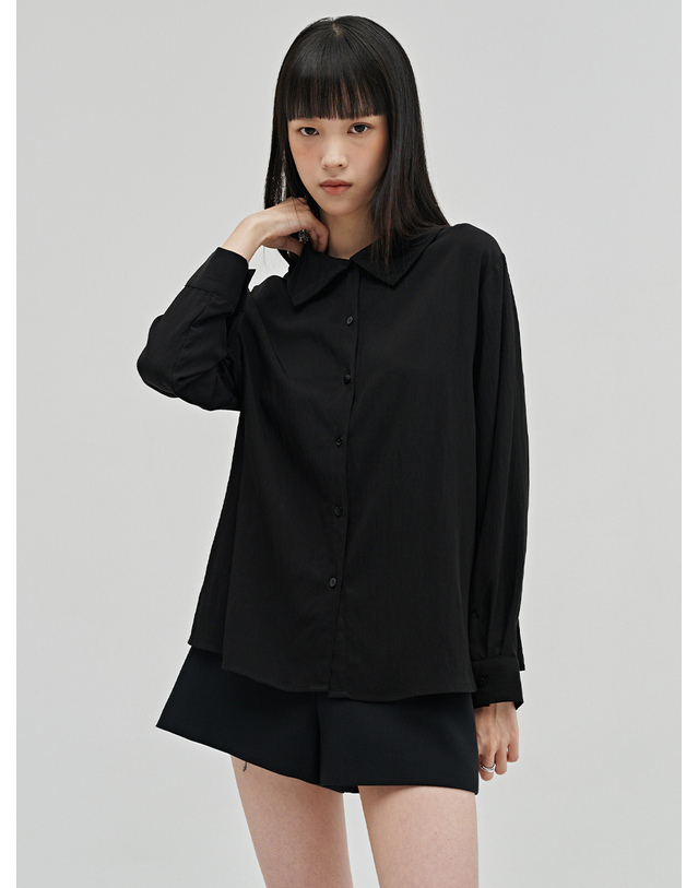 누브 하프넥 투웨이 블라우스 - 블랙 / Half Neck Two-Way Blouse - Black 착용컷