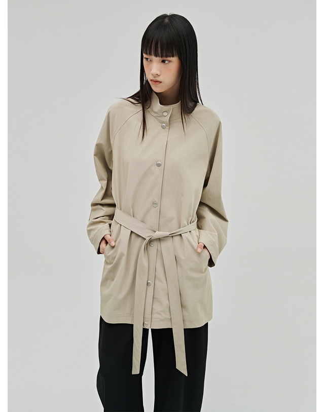 누브 하이넥 트렌치코트 - 베이지 / High Neck Trench Coat - Beige 착용컷