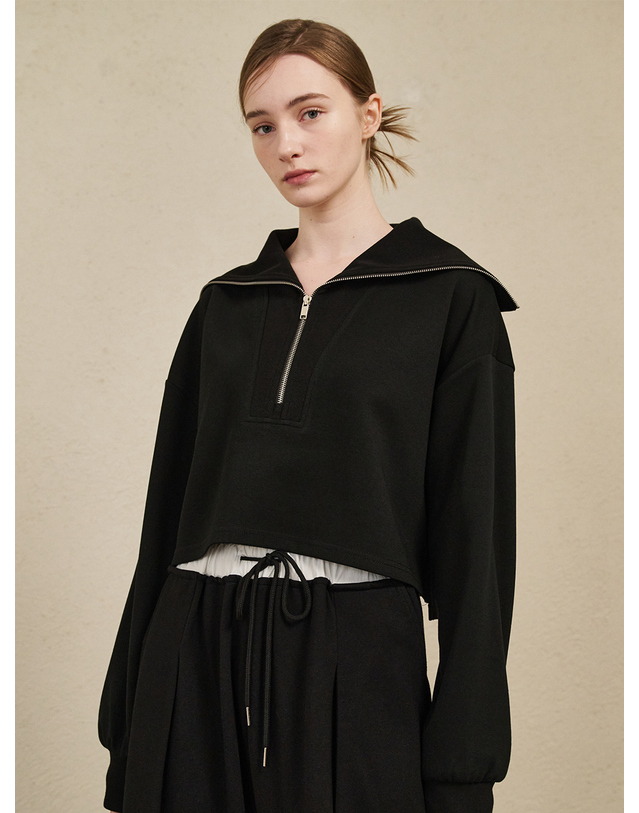 누브 Wide Collar Crop T-Shirts - Black 블랙 착용컷