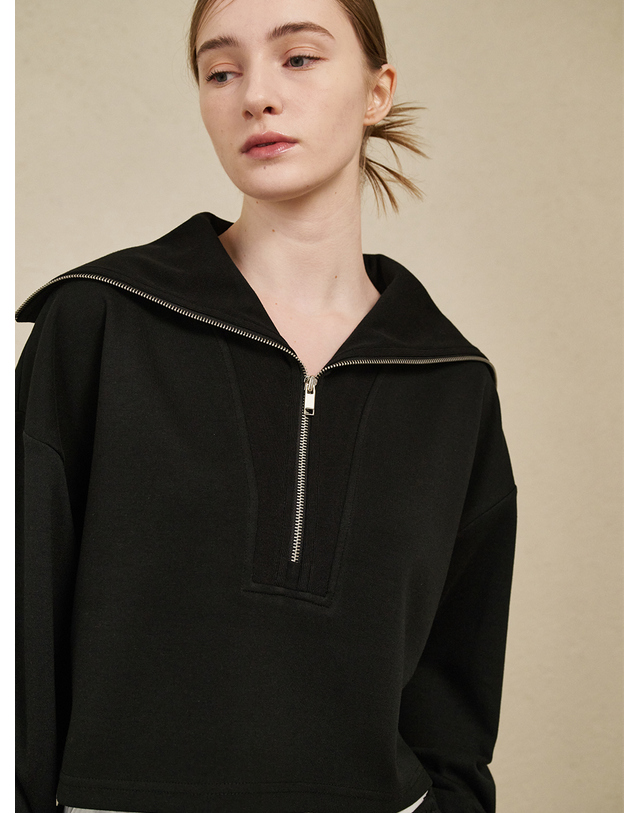 누브 Wide Collar Crop T-Shirts - Black 블랙 착용컷