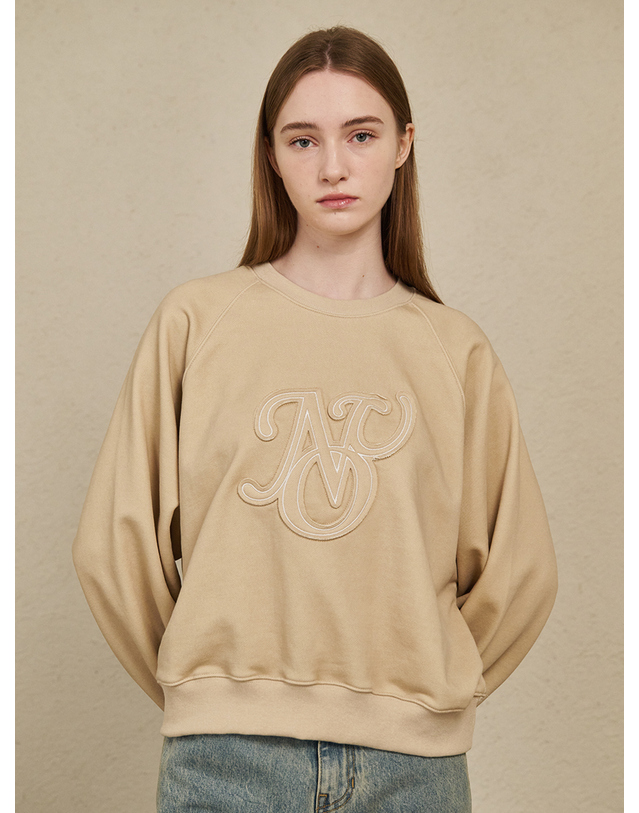 누브 Pigment Patch Sweatshirt - Light Beige 베이지 착용컷