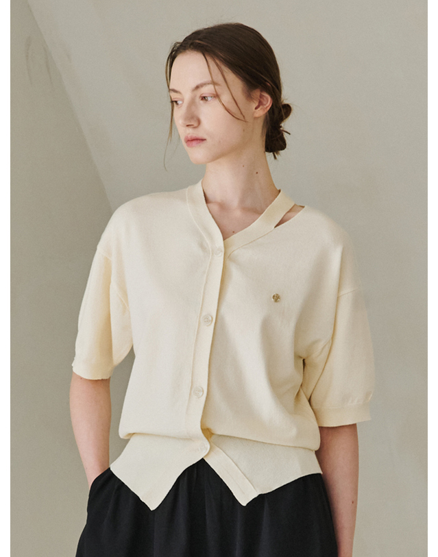 누브 V Neck Cut Out Half Sleeve Cardigan - Light Yellow 착용컷