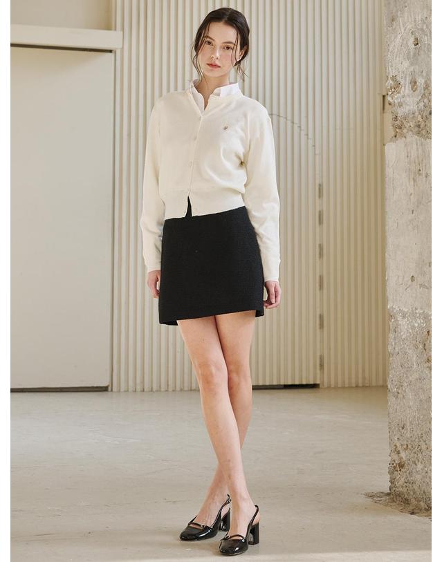누브 라운드 넥 클래식 가디건 - 아이보리 / Round Neck Classic Cardigan - Ivory 착용컷