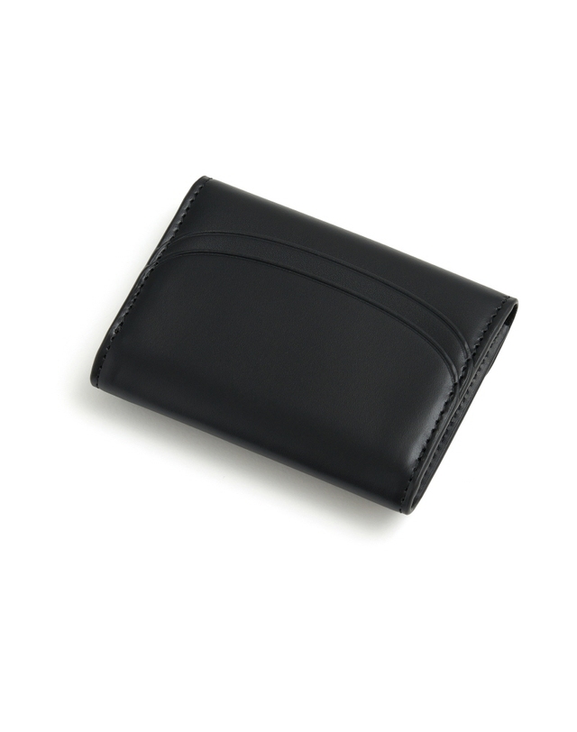 아페쎄 아페쎄 PXAWV F63349 LZZ BLACK GENEVE 제네바 비즈니스 카드지갑 착용컷