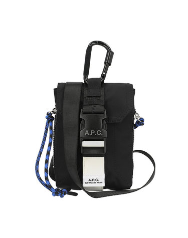 아페쎄 PAAGR H61733 LZZ BLACK TREK 트렉 크로스백