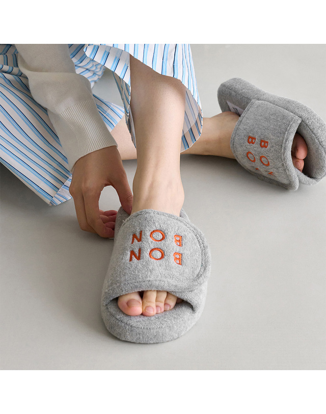 보웰 [BWTZ] 테리 벨크로 메모리폼 실내화 층간소음 슬리퍼 2 (여성용 남성용빅사이즈) 착용컷
