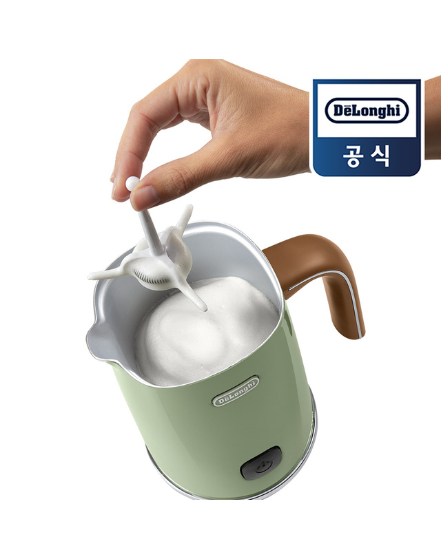 드롱기 [드롱기] 우유거품기 구름치노 KREMFI.GR (그린) 착용컷