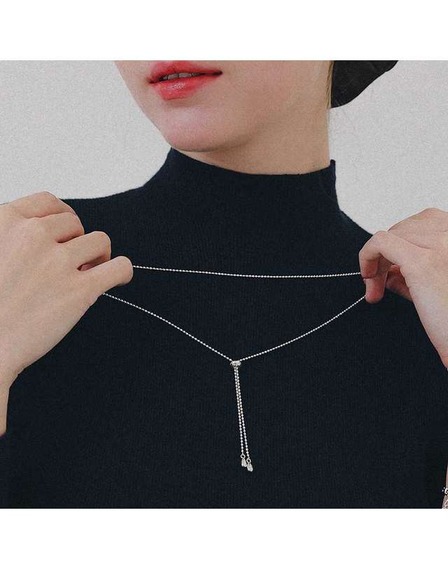 제이로렌 제이로렌 드롭 펜던트 실버 타이 목걸이 N01191 착용컷