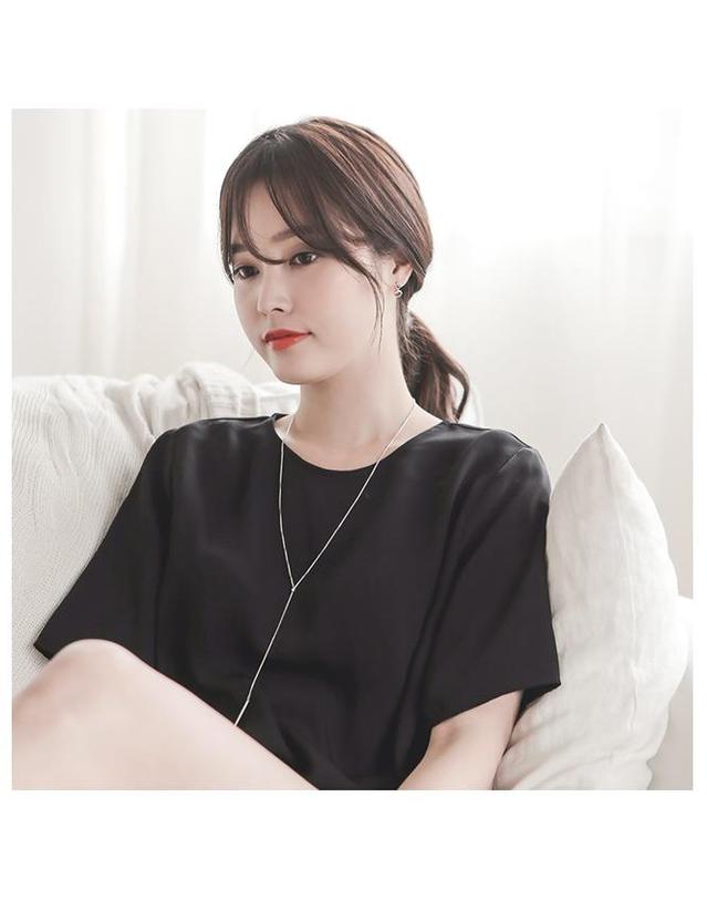 제이로렌 제이로렌 01M02074 1월탄생석 가넷 원석 실버귀걸이 착용컷