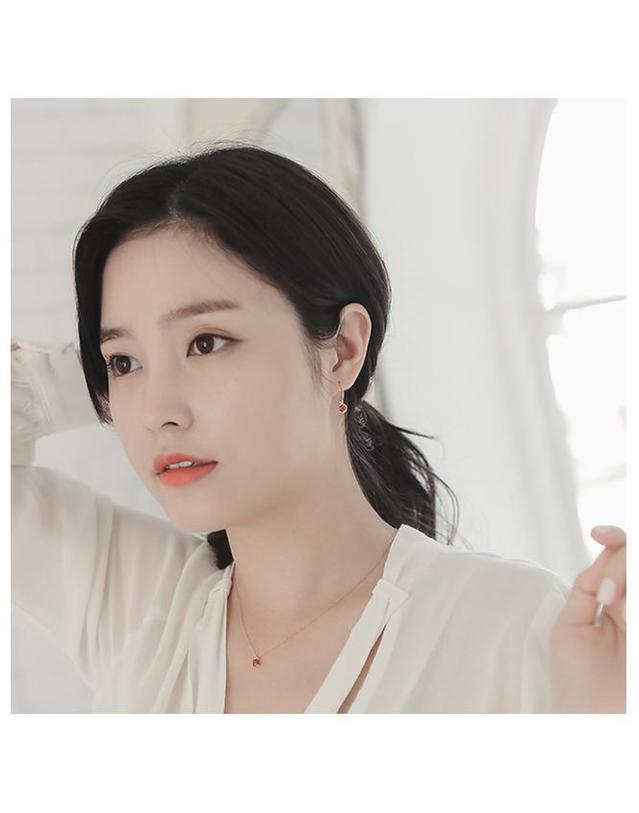 제이로렌 제이로렌 N0775 7월탄생석 루비 로즈골드 목걸이 착용컷