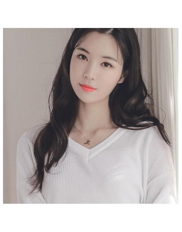 제이로렌 제이로렌 03N0831 라피스라줄리 고래꼬리 실버목걸이 착용컷