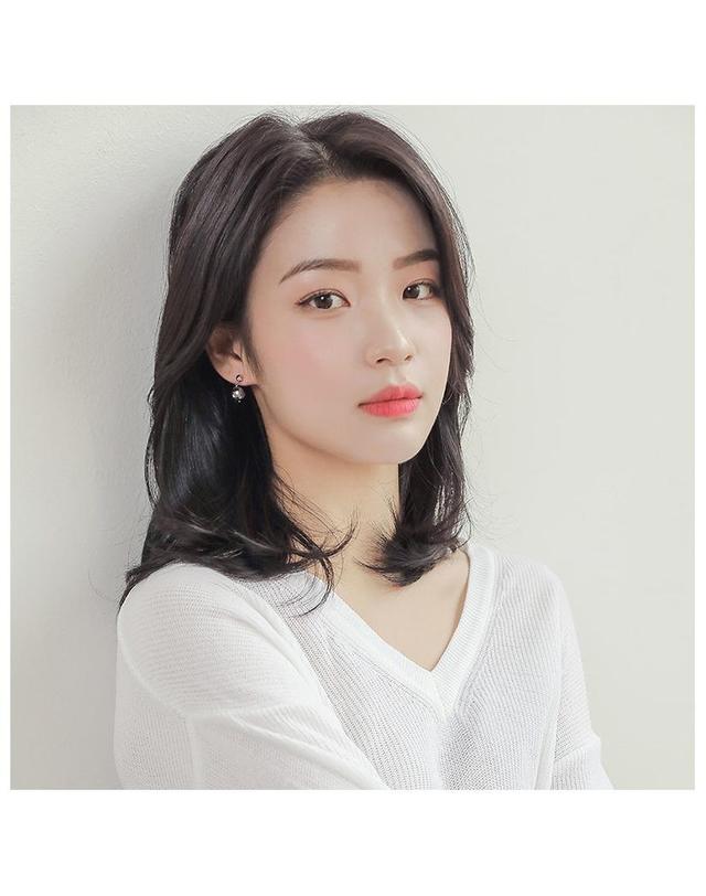제이로렌 제이로렌 M03325 테라헤르츠 원석 실버귀걸이 착용컷