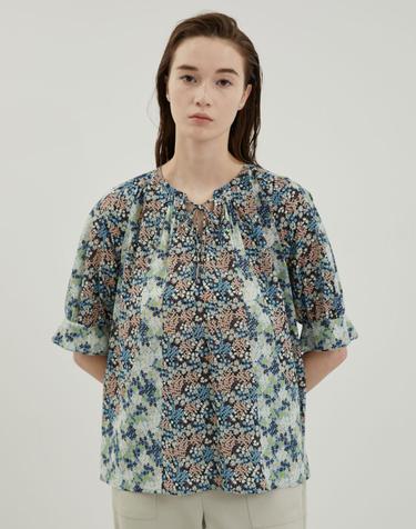 전판프린트 A라인 훌블라우스_VVCNS4M4371