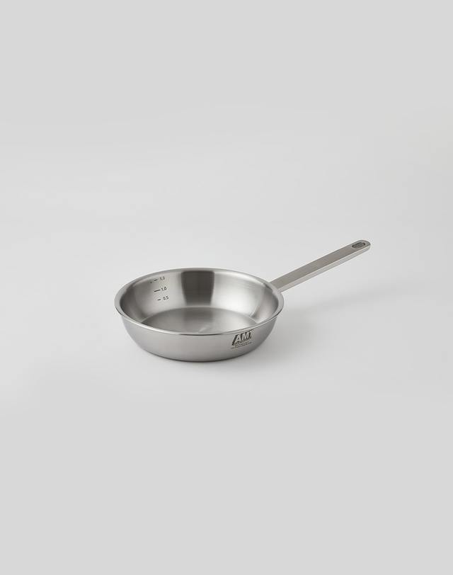 에이엠티 AMT 316Ti 통5중 프로 소테팬 22cm 착용컷