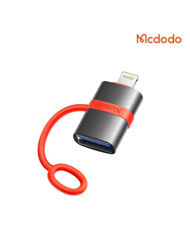 맥도도 맥도도 포터블 USB-A 타입 to 라이트닝 미니 젠더 OT260 착용컷